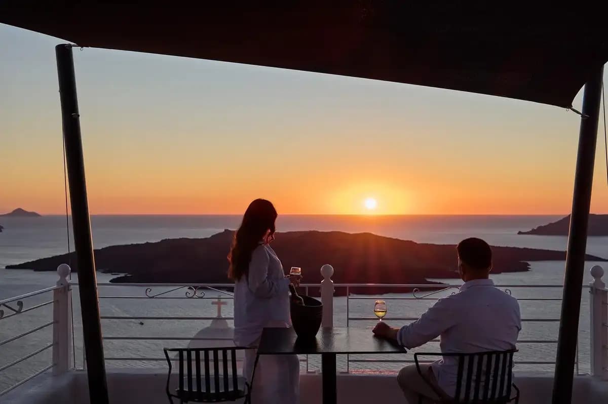 Luxury Hotels in Firá, Greece: Caldera Views