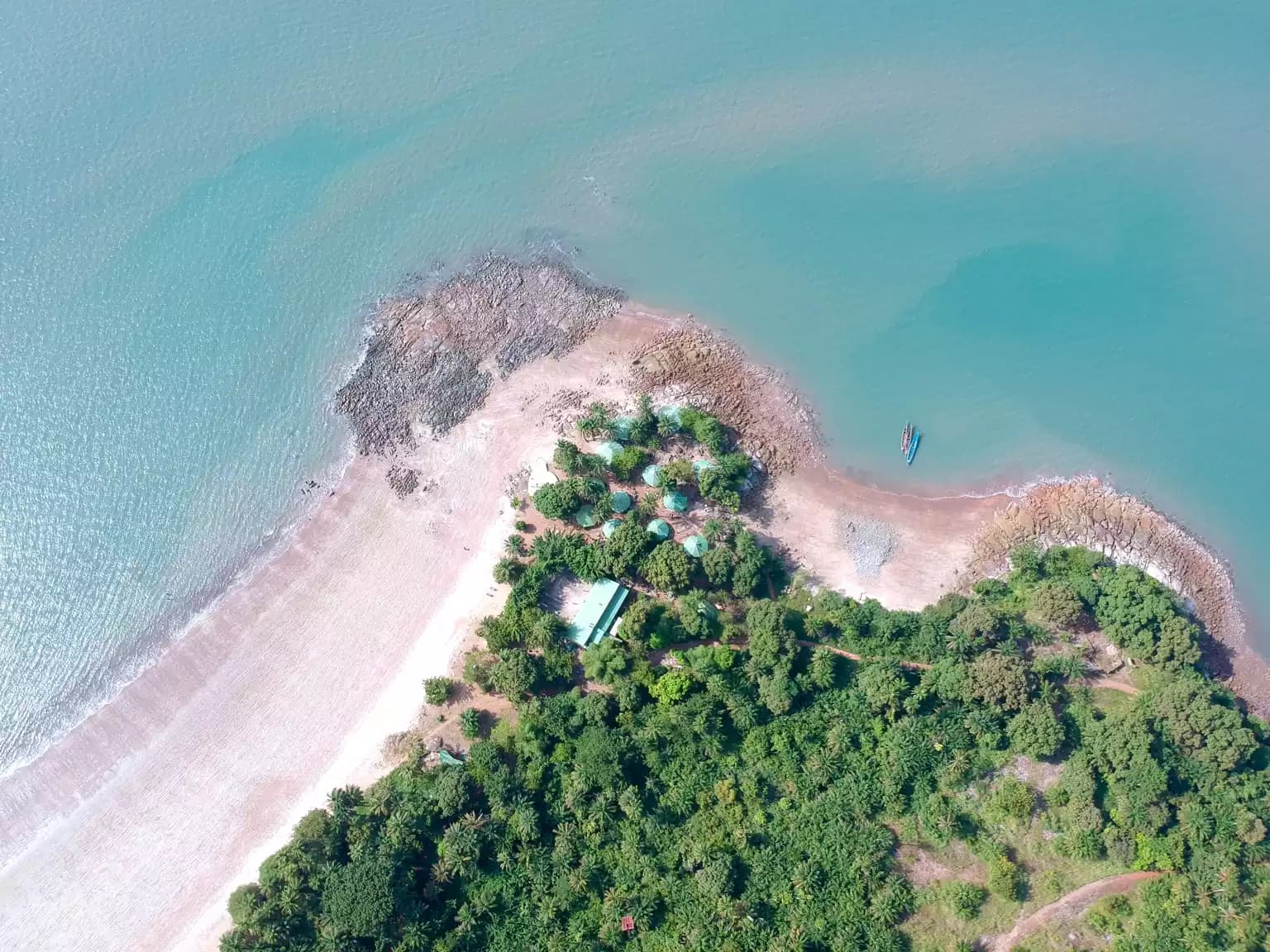Tougué, Guinea: Your Spring Stay at a 4-Star Hotel