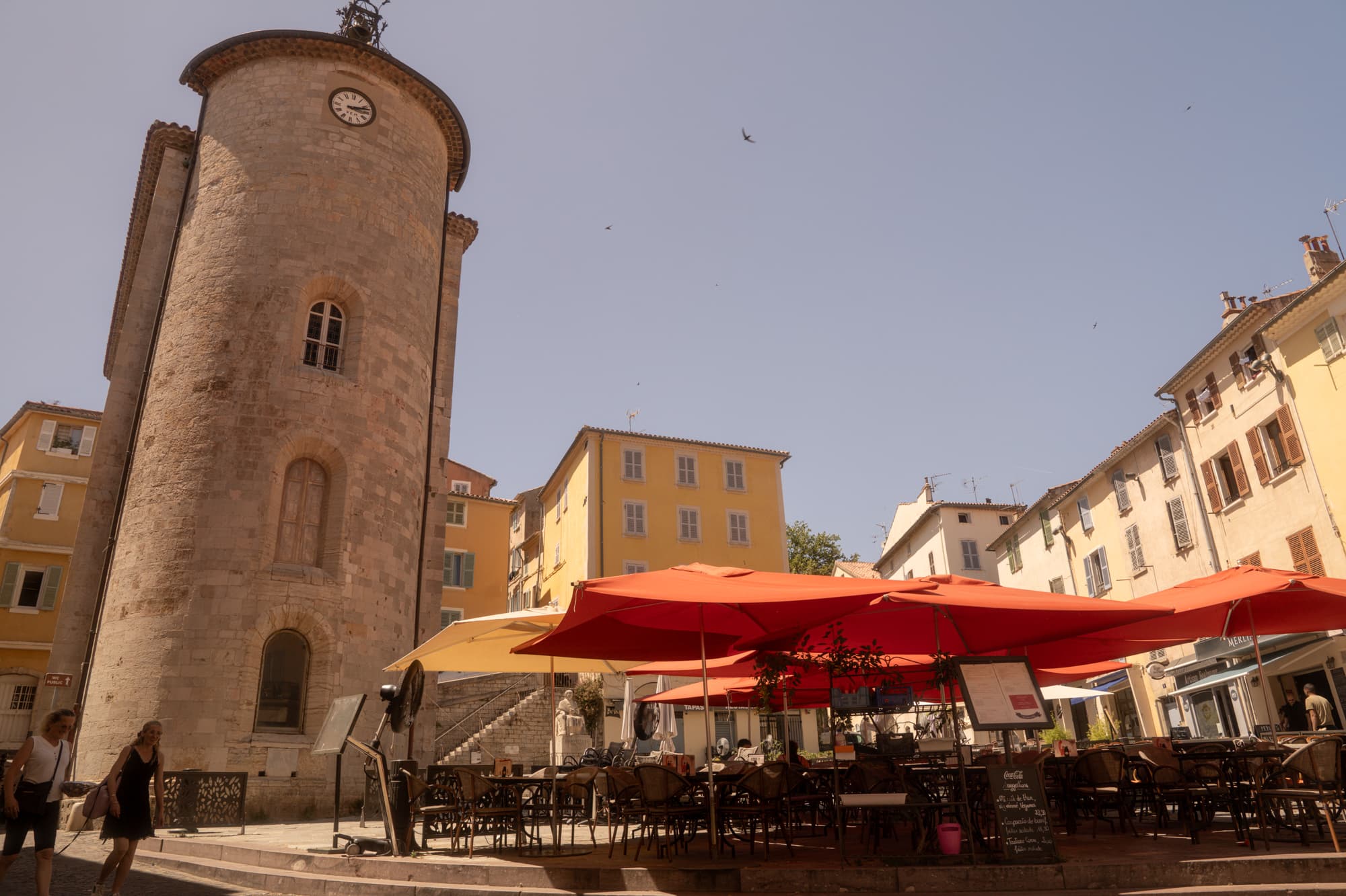 Hyères Coffee Culture: A Riviera Guide