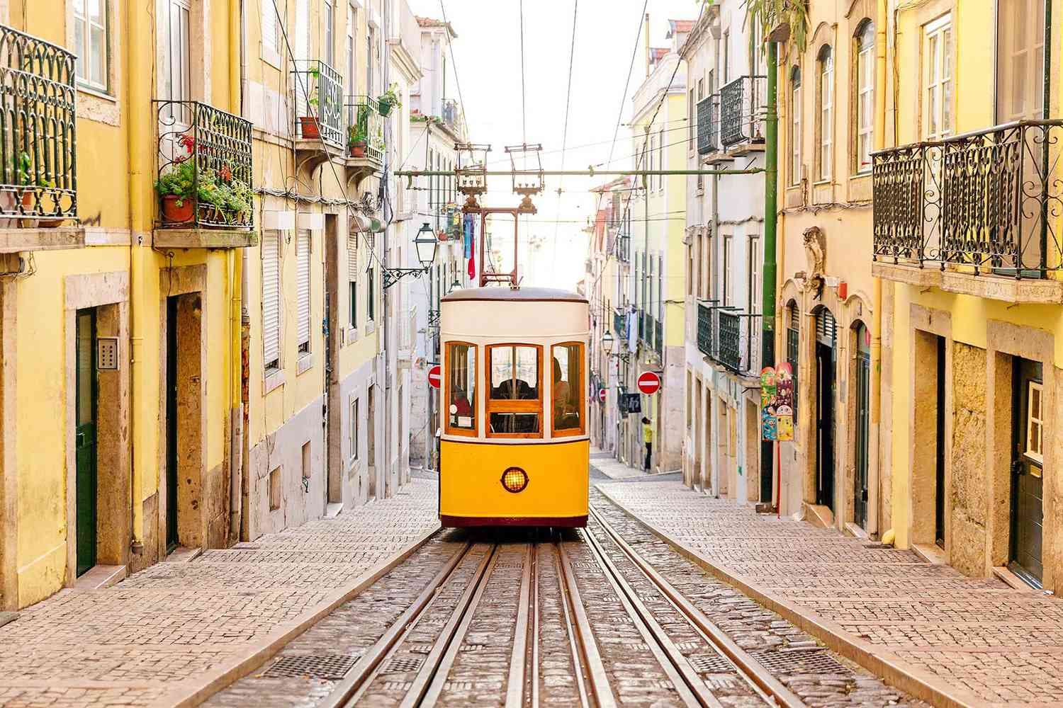 Summer transportation tips for travelers including flights, trains, and ferries to popular destinations